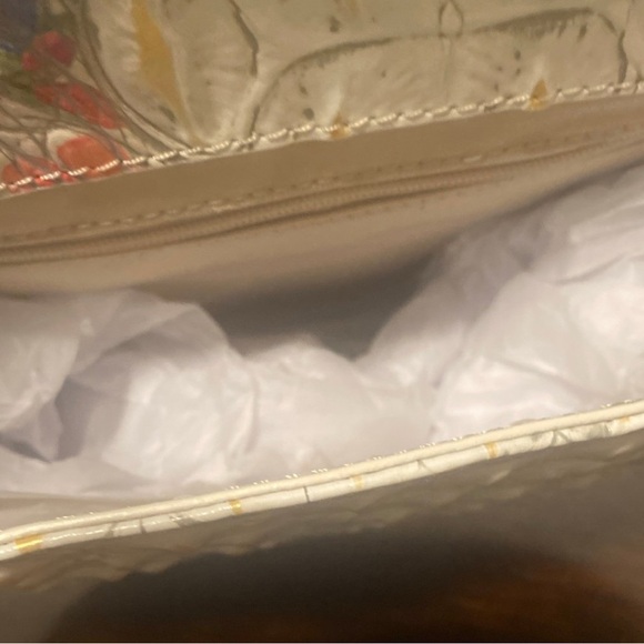 **SOLD** Brahmin Briar White and Pink Floral Crossbody Bag - Picture 6 of 7